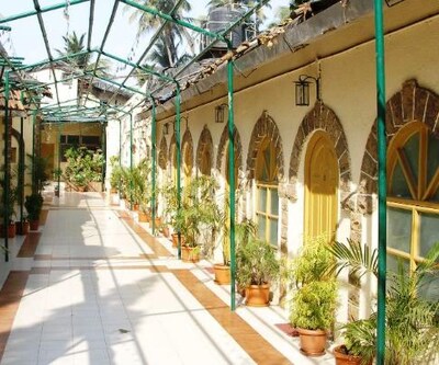 Juhu Hotel
